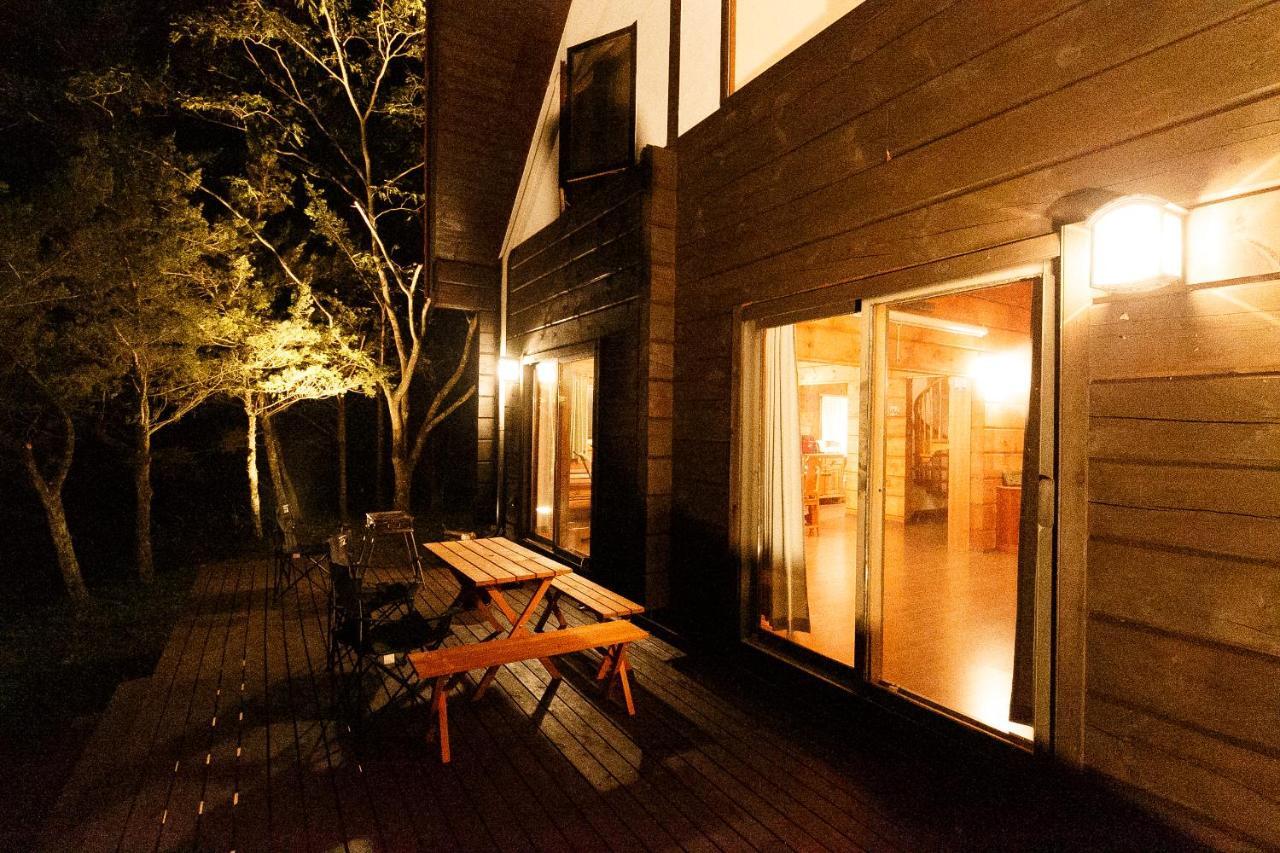 ログハウスせせらぎ Tsuru Bagian luar foto